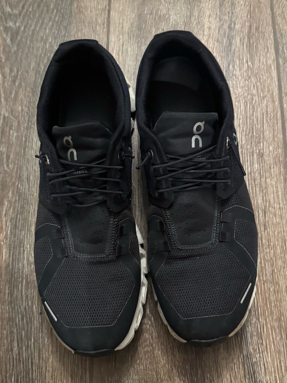Men’s ON Cloud 5 6 Running Sneakers 10.5 Lifestyle Comfort Laces Slip On Black - Picture 4 of 9